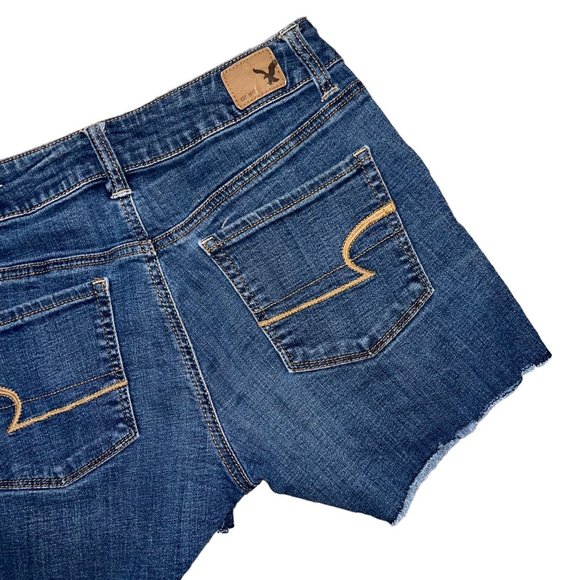American Eagle Distressed Womens Shorts 4 Super Stretch Raw Hem Medium Wash - Picture 6 of 7